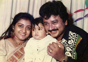 Celebrity couple Jayaram and Parvathy celebrate their 23rd wedding anniversary on 7 September. Jayaram parvathy,jayaram parvathy photos,jayaram parvathy wedding anniversary,jayaram family photos,jayaram parvathy wedding photos