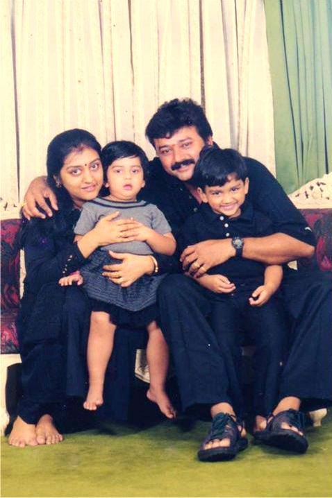 Celebrity couple Jayaram and Parvathy celebrate their 23rd wedding anniversary on 7 September. Jayaram parvathy,jayaram parvathy photos,jayaram parvathy wedding anniversary,jayaram family photos,jayaram parvathy wedding photos