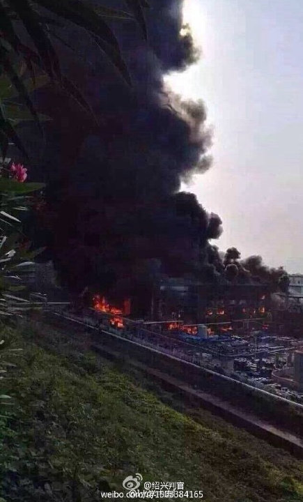 China was rocked by another massive blast at a chemical factory on Monday in Zhejiang province. Huge blames said to be 100 metres high engulfed the factory building. The chemical factory is located in Lishui City Development Zone. China,China explosion,China blast,Lishui,Zhejiang,blast in china,another blast in china,photos,Tianjing