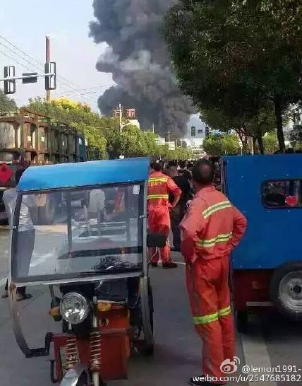 China was rocked by another massive blast at a chemical factory on Monday in Zhejiang province. Huge blames said to be 100 metres high engulfed the factory building. The chemical factory is located in Lishui City Development Zone. China,China explosion,China blast,Lishui,Zhejiang,blast in china,another blast in china,photos,Tianjing