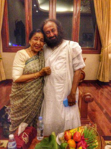 Asha Bhosle, often referred Ashaji celebrates her 82nd birthday on Tuesday, 8 September 2015. Asha Bhosle,Asha Bhosle singer,happy birthday Asha Bhosle,Asha Bhosle with celebs,Asha Bhosle photos,Asha Bhosle shows,Lata Mangeshkar,asha bhosle lata mangeshkar