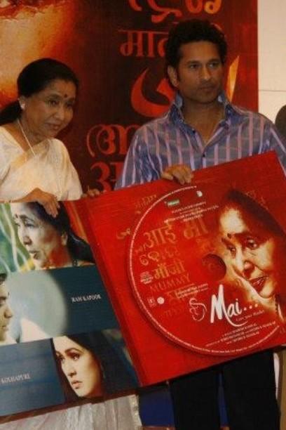 Asha Bhosle, often referred Ashaji celebrates her 82nd birthday on Tuesday, 8 September 2015. Asha Bhosle,Asha Bhosle singer,happy birthday Asha Bhosle,Asha Bhosle with celebs,Asha Bhosle photos,Asha Bhosle shows,Lata Mangeshkar,asha bhosle lata mangeshkar