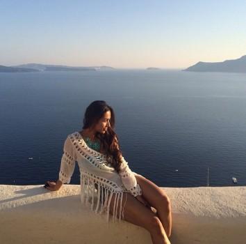 Bollywood Actress Malaika Arora Khans Greek holiday Pictures.