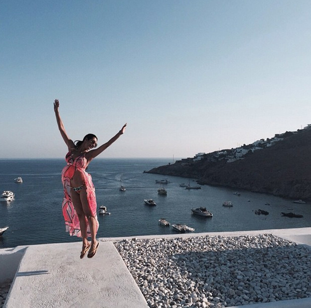 Bollywood Actress Malaika Arora Khans Greek holiday Pictures. Malaika Arora Khan,Malaika Arora Khans Greek holiday Pictures,Malaika Arora Khan in Greek,Malaika Arora Khan holidays in Greece,Malaika Arora Khan in bikini,bikini,celebs in bikini,bikini pics,bikini images,bikini photos