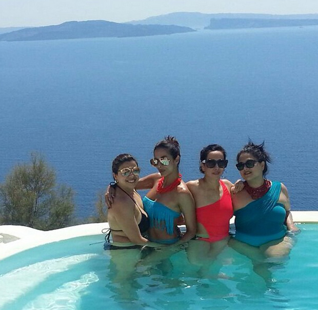 Bollywood Actress Malaika Arora Khans Greek holiday Pictures. Malaika Arora Khan,Malaika Arora Khans Greek holiday Pictures,Malaika Arora Khan in Greek,Malaika Arora Khan holidays in Greece,Malaika Arora Khan in bikini,bikini,celebs in bikini,bikini pics,bikini images,bikini photos