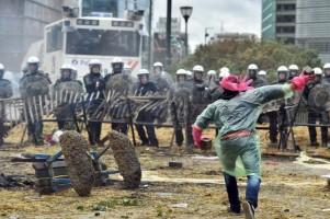 EU Farmers,EU Farmers protest,Farmers protest against Price Slump,Price Slump,Farmers protest,milk prices,protest