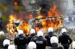 EU Farmers,EU Farmers protest,Farmers protest against Price Slump,Price Slump,Farmers protest,milk prices,protest