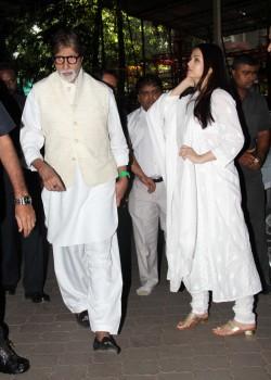 Amitabh Bachchan, Aishwarya Rai, Madhuri Dixit, Juhi Chawla and many Others at Aadesh Shrivastav's prayer meet.