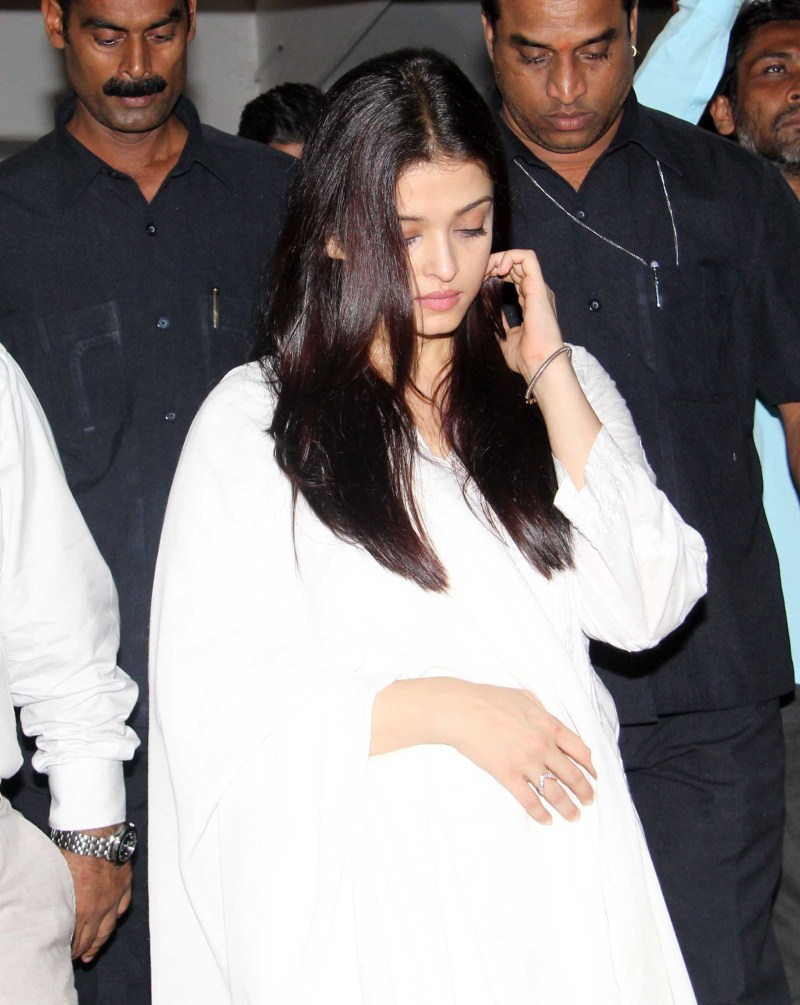Amitabh Bachchan, Aishwarya Rai, Madhuri Dixit, Juhi Chawla and many Others at Aadesh Shrivastav's prayer meet. Amitabh Bachchan,Aishwarya Rai,Madhuri Dixit,Juhi Chawla,Aadesh Shrivastav prayer meet,Aadesh Shrivastav,aadesh shrivastava funeral,celebs at Aadesh Shrivastav's prayer meet