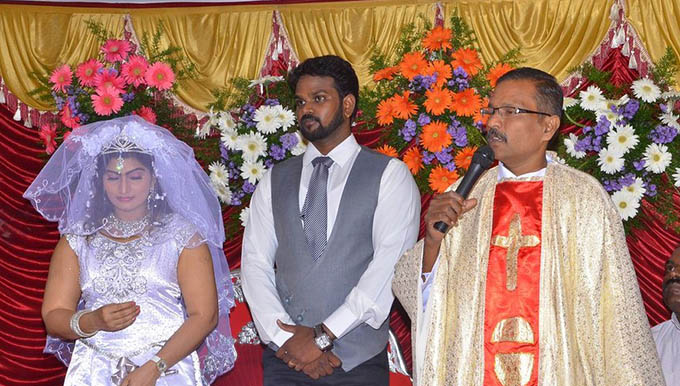 South Indian Actress Babilona Marriage Pictures. Babilona,Babilona Marriage Pictures,Babilona wedding,Babilona Marriage,Babilona Marriage pics,Babilona Marriage images,Babilona Marriage stills