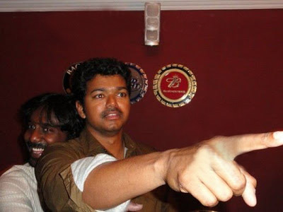 South Indian Actor Vijay Premgi Amaren's Birthday Party Vijay spotted Drunk,vijay,ilayathalapathy vijay,Premji Amaren Birthday Party,Premji Amaren Birthday celebration,actor vijay drunked,venkat,shiva,vijay drunked,Premgi Amaren