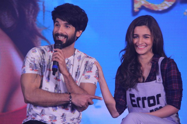 Bollywood Movie Shaandaar Audio Launch. Shaandaar Audio Launch,Shaandaar Audio,Shaandaar,bollywood movie Shaandaar,Shaandaar Song Launch,Shahid Kapoor and Alia Bhatt,Shahid Kapoor,Alia Bhatt,Shaandaar Song Launch pics,Shaandaar Song Launch images,Shaandaar Song Launch photos,Shaandaar Song Laun