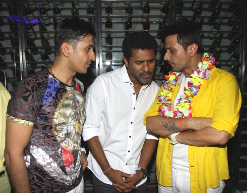 Photos of Manmeet of Meet Bros' star-studded birthday bash in Levo Lounge. Manmeet of Meet Bros' star-studded birthday bash,Manmeet of Meet Bros' birthday bash,birthday party,birthday celebration,Ayesha Jhulka,Ekta Kapoor,Ajay Kapoor,Karishma Tanna,Monali Thakur,Shruti Tejwani,Prabhu Deva