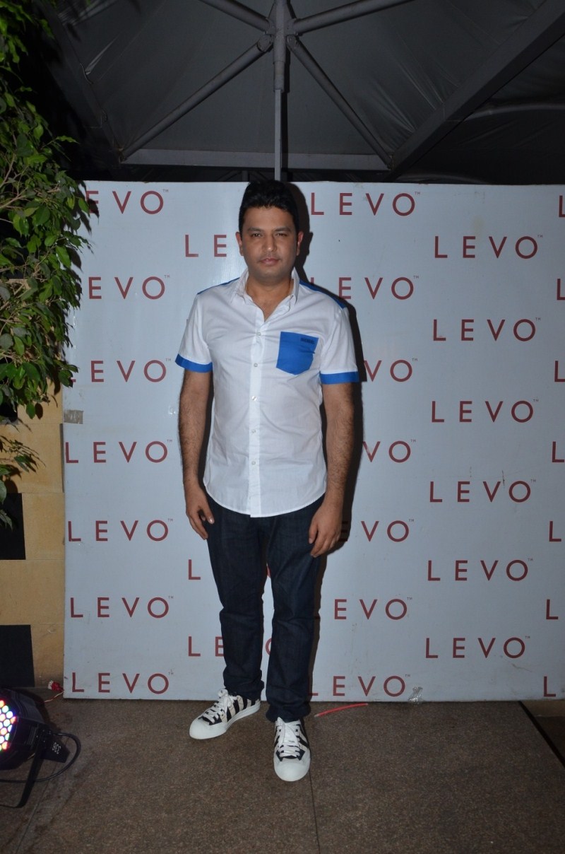 Photos of Manmeet of Meet Bros' star-studded birthday bash in Levo Lounge. Manmeet of Meet Bros' star-studded birthday bash,Manmeet of Meet Bros' birthday bash,birthday party,birthday celebration,Ayesha Jhulka,Ekta Kapoor,Ajay Kapoor,Karishma Tanna,Monali Thakur,Shruti Tejwani,Prabhu Deva