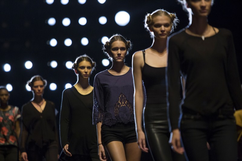 Highlights from New York Fashion Week. New York Fashion Week 2015,New York Fashion Week,NYFW,NYFW 2015,NYFW Day One,fashion show,fashion event,fashion show pics,fashion show images,fashion show photos,fashion show stills,fashion show pictures