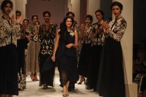 Amazon India Fashion Week 2015,fashion designers,fashion show,ramp walk,photos