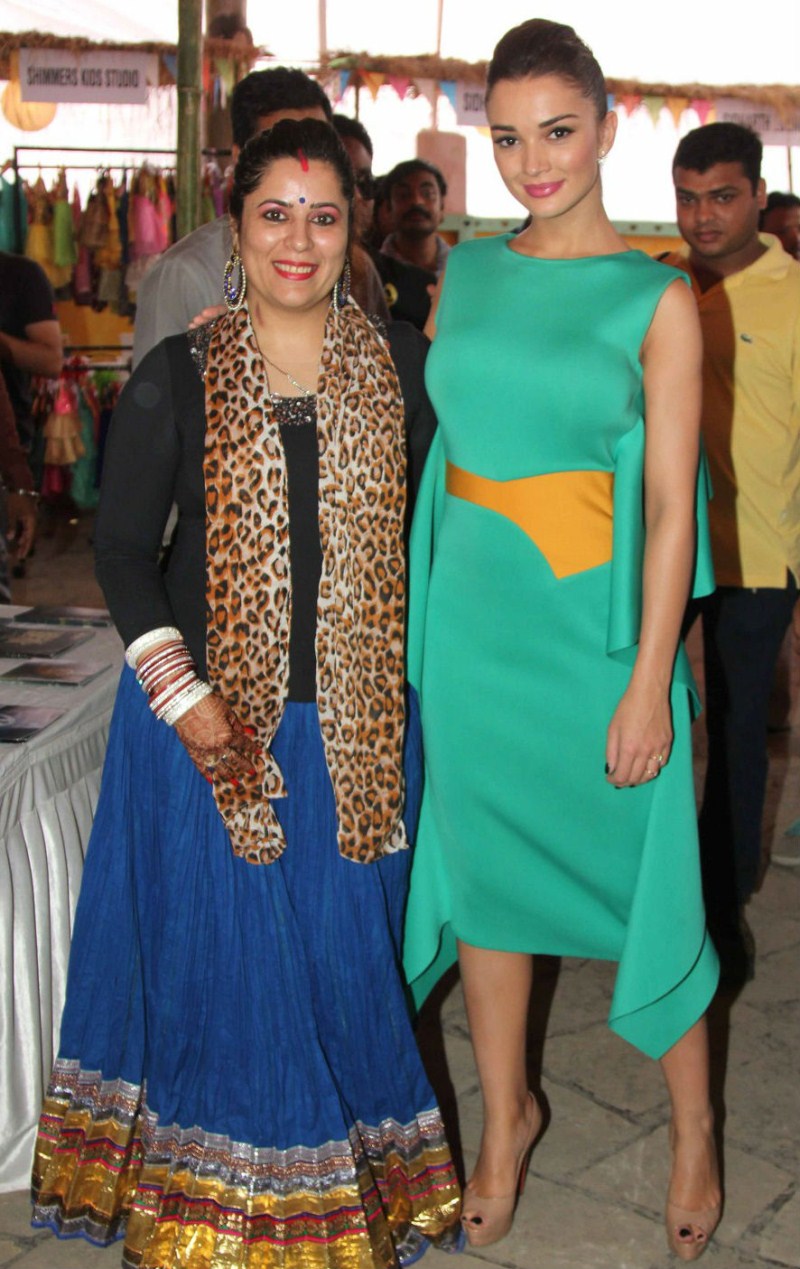 Actress Amy Jackson at Femina Shopping Fest 2015. Amy Jackson,Amy Jackson at Femina Shopping Fest 2015,Femina Shopping Fest 2015,Femina Shopping Fest,Femina Shopping,actress Amy Jackson,Amy Jackson latest pics,Amy Jackson latest images,Amy Jackson latest photos,Amy Jackson latest stills,Amy Jackson lates