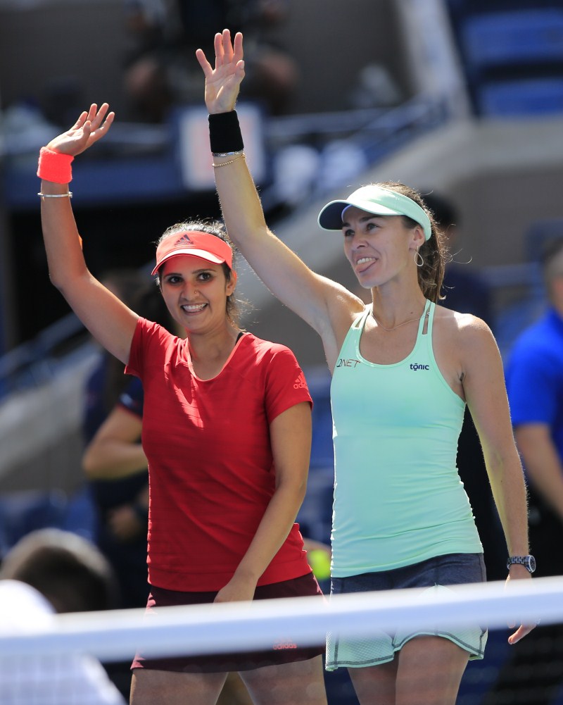 Sania Mirza,Martina Hingis,Sania Mirza and Martina Hingis,US Open womens doubles title,US Open 2015,Casey Dellacqua,Yaroslava Shvedova,US Open 2015 final,US Open Championships