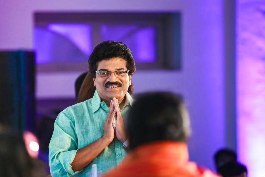 Playback singer Najim Arshad married Thazni Thaha on Sunday, 13 September. Najim arshad,najim arshad wedding,najim arshad marriage,najim arshad wedding stills,najim arshad reception stills,guests at najim arshad wedding