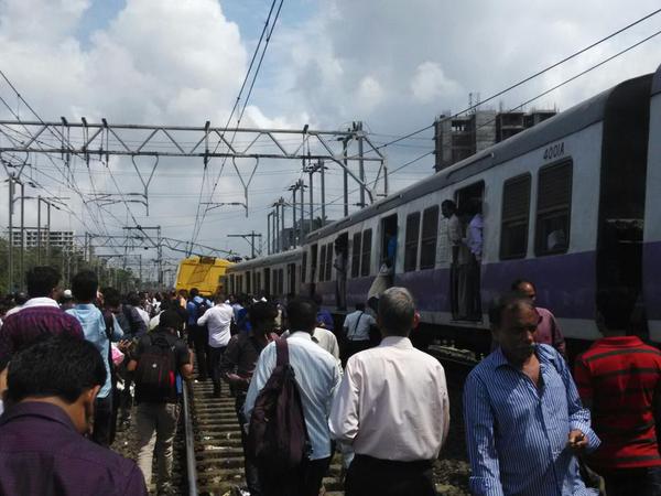 Mumbai Local Train Derails Near Andheri Mumbai Local Train Derails Near Andheri,Mumbai Train Derails Near Andheri,Mumbai Local Train Derails,Mumbai Train Derails,Mumbai Local Train Derails near Andheri,mumbai Local Train Derails,mumbai Local Train,Train Derails near Andheri