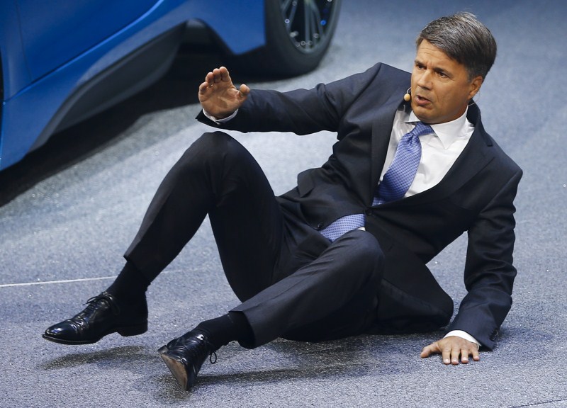 BMW CEO Harald Krueger collapses at a presentation during the media day at the Frankfurt Motor Show (IAA) in Frankfurt, Germany. Harald Krueger,Harald Krueger Faints on Stage,BMW CEO Harald Krueger,BMW CEO,BMW CEO Faints on Stage,BMW,BMW car,Frankfurt Motor Show