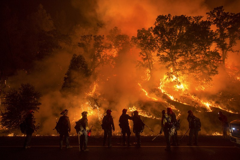 A Northern California wildfire ranked as the most destructive to hit the drought-stricken U.S. West this year has killed a woman and burned some 400 homes to the ground, fire officials said on Monday and they expect the property toll to climb. California Wildfire,Northern California wildfire,wildfire,Hundreds of houses go up in flames,houses go up in flames