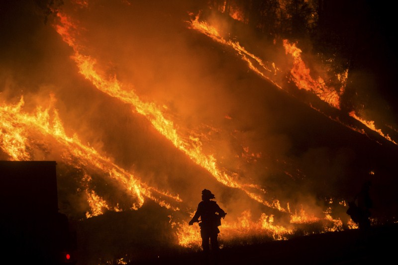 A Northern California wildfire ranked as the most destructive to hit the drought-stricken U.S. West this year has killed a woman and burned some 400 homes to the ground, fire officials said on Monday and they expect the property toll to climb. California Wildfire,Northern California wildfire,wildfire,Hundreds of houses go up in flames,houses go up in flames