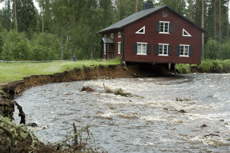 Houses teetering on the brink after being buffeted by natural disasters from typhoons to landslides. Houses on the Edge,landslides