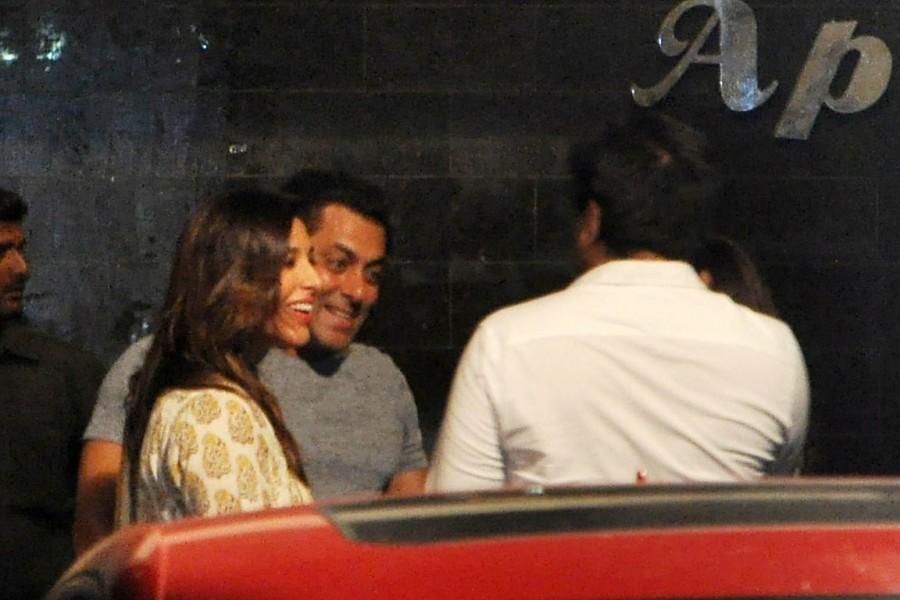Bollywood actor Salman Khan invited many celebs to be part of Ganesh Chaturthi 2015 festival. Ganesh chaturthi,ganesh chaturthi 2015,salman khan,salman khan party,salman khan ganesh chaturthi,salman khan puja