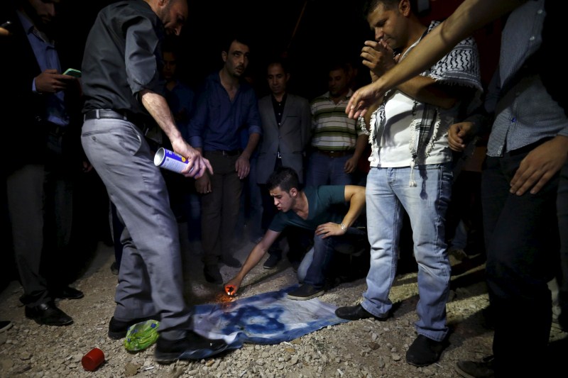 Jerusalem has seen days of clashes after Israeli police fired stun grenades and tear gas at rock-throwing Palestinians who barricaded themselves inside al-Aqsa mosque. Israeli police,Palestinians in Jerusalem,Clashes in Jerusalem,al-Aqsa mosque,Palestinian protester