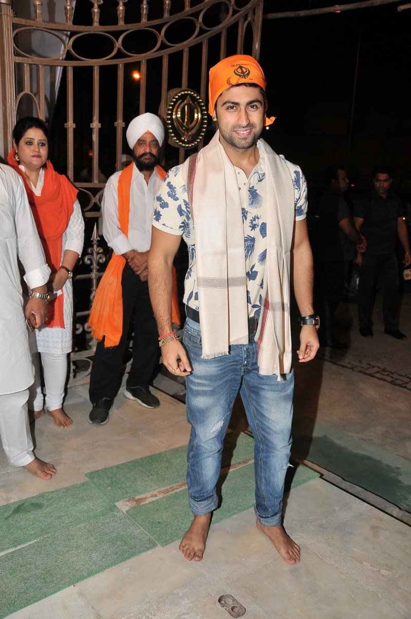 An ardent devotee of God, Gurpreet Kaur Chadha -President of Punjabi Global hosted a Mahaan Kirtan Darbaar by Bhai Sarabjit Singh (Hazoori Ragi-Darbar Sahib) at Gurdwara Sri Guru Singh Sabha. Singh Is Bling,Prabhu Deva,Tushaar Kapoor,Jeetendra,Shweta Khanduri,Ajaz khan,Niharicka Raiszada,Ankit Gera,Mansi Pritam,Ashvini Yardi,Gurdwara Sri Guru Singh Sabha,Sri Guru Singh Sabha