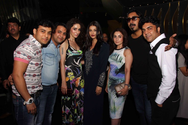 Bollywood Actress Aishwarya Rai Bachchan has completed the shooting of her comeback movie Jazbaa and was seen all excited at the wrap party of the film. Aishwarya Rai Bachchan,Aishwarya Rai,Jazbaa wrap party,Jazbaa,Aishwarya Rai at Jazbaa wrap party,Aishwarya Rai latest pics,Aishwarya Rai latest images,Aishwarya Rai latest photos,Aishwarya Rai latest stills,Aishwarya Rai latest pictures