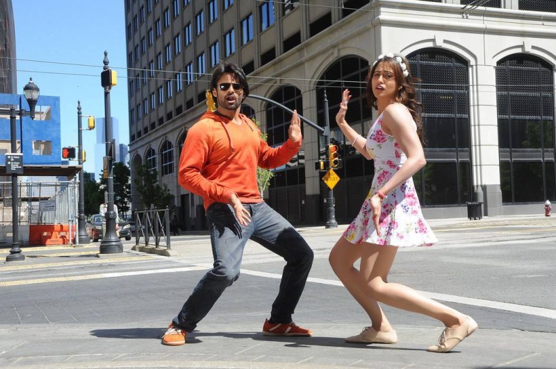 Subramanyam For Sale is a romantic action entertainer movie starring features Sai Dharam Tej and Regina Cassandra the lead roles. Subramanyam For Sale,telugu movie Subramanyam For Sale,Sai Dharam Tej,Regina Cassandra,Harish Shankar,Dil Raju,Subramanyam For Sale movie stills,Subramanyam For Sale movie pics,Subramanyam For Sale movie images,Subramanyam For Sale movie photos,Subramanya