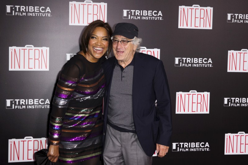 The Intern Premiere Show was held in New York and cast members Anne Hathaway, Robert De Niro and Singer Mariah Carey graced the event. The Intern Premiere Show,The Intern,Anne Hathaway,Robert De Niro,Premiere Show,hollywood movie The Intern,Singer Mariah Carey,Mariah Carey