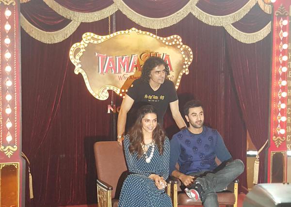 Ranbir Kapoor and Deepika Padukone have launched the trailer of their upcoming movie Tamasha at a grand function held in Mumbai on 22 September. Tamasha Trailer Launch,Tamasha Trailer,Tamasha,bollywood movie Tamasha,Ranbir Kapoor,Deepika Padukone,Ranbir Kapoor and Deepika Padukone,Tamasha audio launch,Tamasha audio