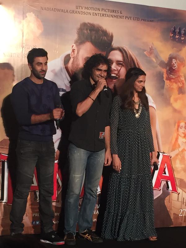 Ranbir Kapoor and Deepika Padukone have launched the trailer of their upcoming movie Tamasha at a grand function held in Mumbai on 22 September. Tamasha Trailer Launch,Tamasha Trailer,Tamasha,bollywood movie Tamasha,Ranbir Kapoor,Deepika Padukone,Ranbir Kapoor and Deepika Padukone,Tamasha audio launch,Tamasha audio