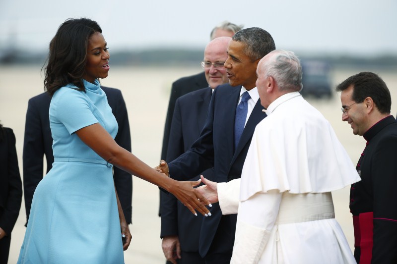 President Obama and his family greet Pope Francis after he lands on US soil. President Obama,Obama,Barack Obama,Pope Francis in US,Pope Francis,Pope Francis arrives United States