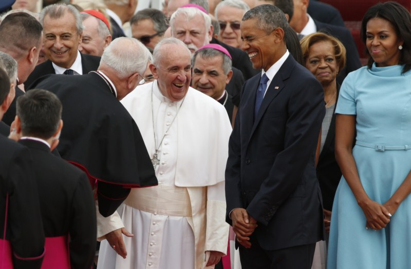 President Obama and his family greet Pope Francis after he lands on US soil. President Obama,Obama,Barack Obama,Pope Francis in US,Pope Francis,Pope Francis arrives United States