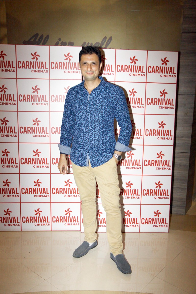 Madhur Bhandarkar, Rajesh Makhija and others attend Calendar Girls special screening. Madhur Bhandarkar,Rajesh Makhija,Calendar Girls special screening,Calendar Girls,bollywood movie Calendar Girls,Akanksha Puri,Avani Modi,Kyra Dutt,Ruhi Singh,Satarupa Pyne,Saurabh Saxena,Calendar Girls special screening pics,Calendar Girls special screeni