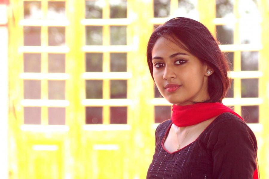 Actress Aparna Vinod made her debut as an actress in National Film Award winner Priyanandanan's 'Njan Ninnodu Koodeyundu' in 2014. Aparna Vinod,Aparna Vinod photos,Aparna Vinod pictures,Aparna Vinod kohinoor,kohinoor malayalam movie,kohinoor movie actress,kohinoor actress photos,kohinoor actress name,aparna vinod controversy,priyanandanan,Njan Ninnodu Koodeyundu