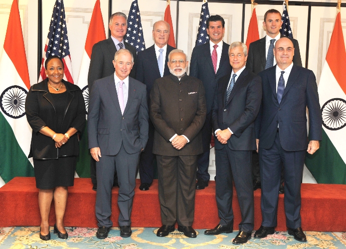 Indian Prime Minister Narendra Modi chaired a roundtable meeting with top American CEOs from the financial sector in New York on the first day. Narendra Modi,modi,Narendra Modi in New York,Modi in New York,modi with American CEOs,American CEOs,modi in USa