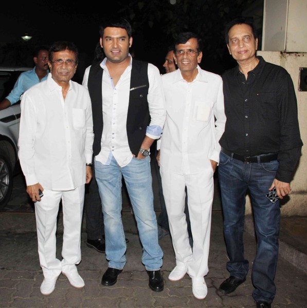 Ranveer Singh, Sonu Sood and others attend Kapil Sharma's debut film Kis Kisko Pyaar Karu special screening in Mumbai. Ranveer Singh,Kapil Sharma,Kis Kisko Pyaar Karoon special screening,Kis Kisko Pyaar Karoon,Kis Kisko Pyaar Karoon special screening pics,Kis Kisko Pyaar Karoon special screening images,Kis Kisko Pyaar Karoon special screening photos,Kis Kisko Pyaar Karoon