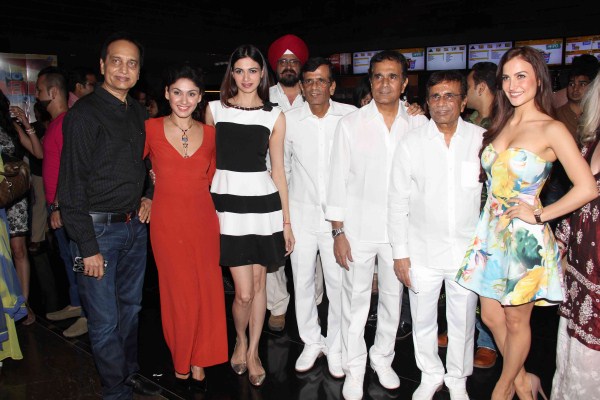 Ranveer Singh, Sonu Sood and others attend Kapil Sharma's debut film Kis Kisko Pyaar Karu special screening in Mumbai. Ranveer Singh,Kapil Sharma,Kis Kisko Pyaar Karoon special screening,Kis Kisko Pyaar Karoon,Kis Kisko Pyaar Karoon special screening pics,Kis Kisko Pyaar Karoon special screening images,Kis Kisko Pyaar Karoon special screening photos,Kis Kisko Pyaar Karoon