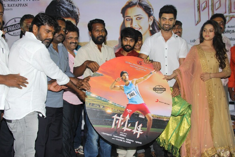 The audio of Tamil Movie Eetti was launched an event held at Kamala Cinemas in Chennai. Actor Atharva, actress Sri Divya, musician GV Prakash and others attended its music release function.. Eetti Audio Launch,Eetti Audio,Eetti,tamil movie Eetti,Atharva,Sri Divya,GV Prakash,Eetti Audio Launch pics,Eetti Audio Launch images,Eetti Audio Launch photos,Eetti Audio Launch stills,Eetti Audio Launch pictures