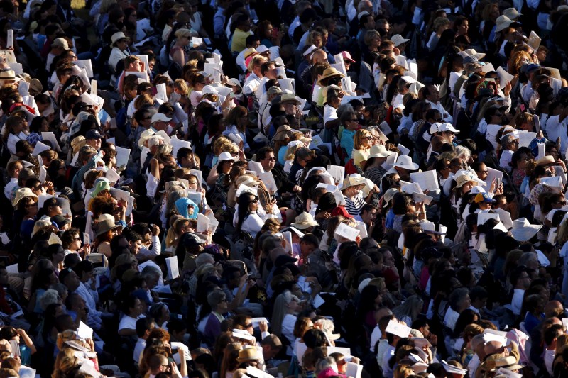 People wait for Pope Francis to appear from the Speaker's Balcony on Capitol Hill in Washington, Thursday. The Pope will address a joint meeting of Congress making him the first pontiff in history to do so. Crowds For Francis,Glimpse of Pope Francis,Pope Francis,Washington,Pope Francis New York Tour,Pope Francis in New York,Capitol Hill