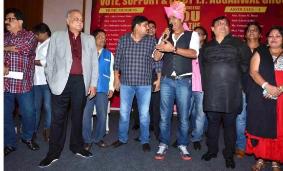 Producer TP Aggarwal and Abhay Sinha kept a meet and greet for IMPPA members and actors at The Club, Andheri. Ashok Pandit, Jiten Purohit, Jay Prakash, Nitin Mavani, Raju Mavani, Ravi Kishan, Sunil Pal, Vijay Bansal, Durga Prasad, Sushma Shiromani, Neelam Singh, Monalisa and many more from Hindi and Bhojpuri industry came to support the team.