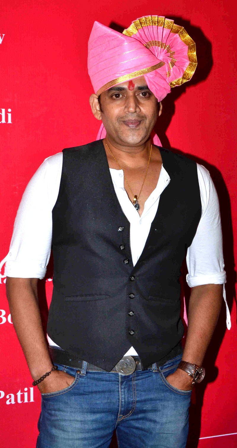 Producer TP Aggarwal and Abhay Sinha kept a meet and greet for IMPPA members and actors at The Club, Andheri. Ashok Pandit, Jiten Purohit, Jay Prakash, Nitin Mavani, Raju Mavani, Ravi Kishan, Sunil Pal, Vijay Bansal, Durga Prasad, Sushma Shiromani, Neelam Singh, Monalisa and many more from Hindi and Bhojpuri industry came to support the team. TP Aggarwal,Abhay Sinha,IMPPA election at Andheri,IMPPA election,Jiten Purohit,Jay Prakash,Nitin Mavani,Raju Mavani,Ravi Kishan,Sunil Pal,Vijay Bansal,Durga Prasad,Sushma Shiromani,Neelam Singh,Monalisa