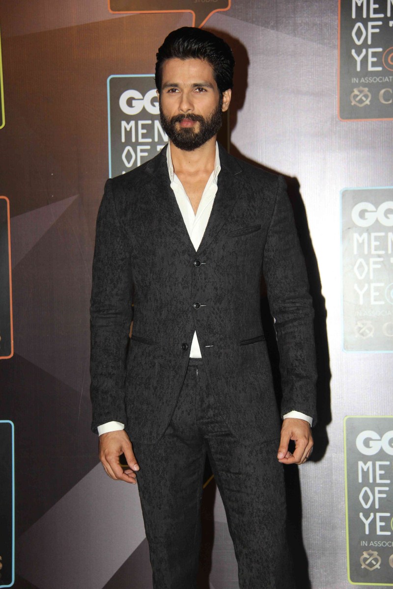 Cricket player Rohit Sharma, Bollywood actor Akshay Kumar, Shahid Kapoor, actress Deepika Padukone and others attend GQ Men of the Year Awards 2015. GQ Men of the Year Awards,GQ Men of the Year Awards 2015,Rohit Sharma,Akshay Kumar,Deepika Padukone,Shahid Kapoor