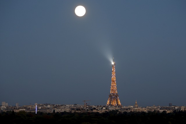 The total 'supermoon' lunar eclipse, also known as a 'blood moon' is one that appears bigger and brighter than usual as it reaches the point in its orbit that is closest to Earth. Supermoon photos,blood moon photos,supermoon live,supermoon in india 2015,supermoon pictures from world,blood moon real photos,supermoon real photos,Blood Moon 2015