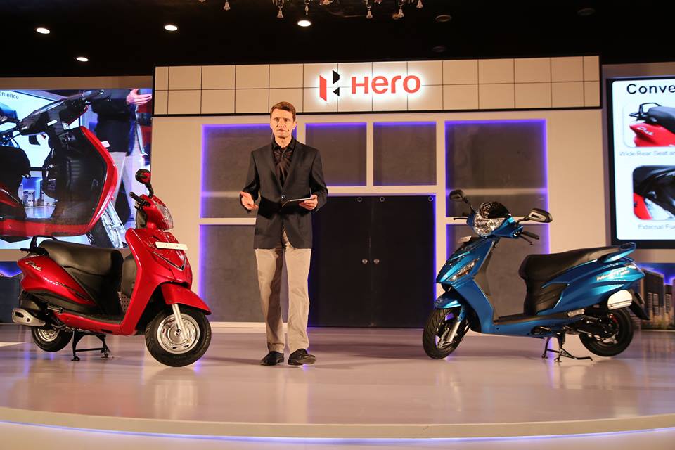 Hero MotoCorp's new 110cc scooter Maestro Edge made its India debut on 29 September. Hero MotoCorp,Hero Maestro Edge,Hero Maestro Edge price,Hero Maestro Edge Specifications,Hero Maestro Edge features,Hero Duet 110cc scooter